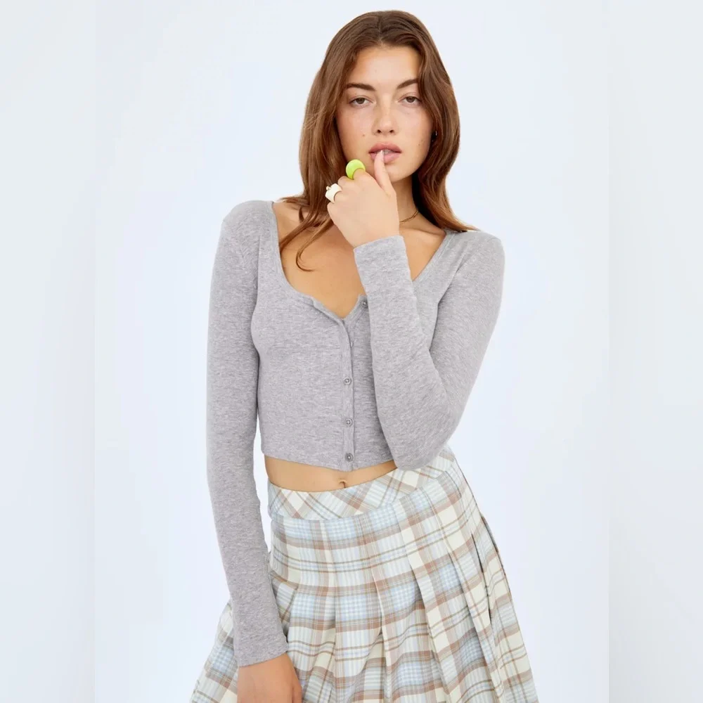 Sunday Best Holly Longsleeve - Picture 6 of 9